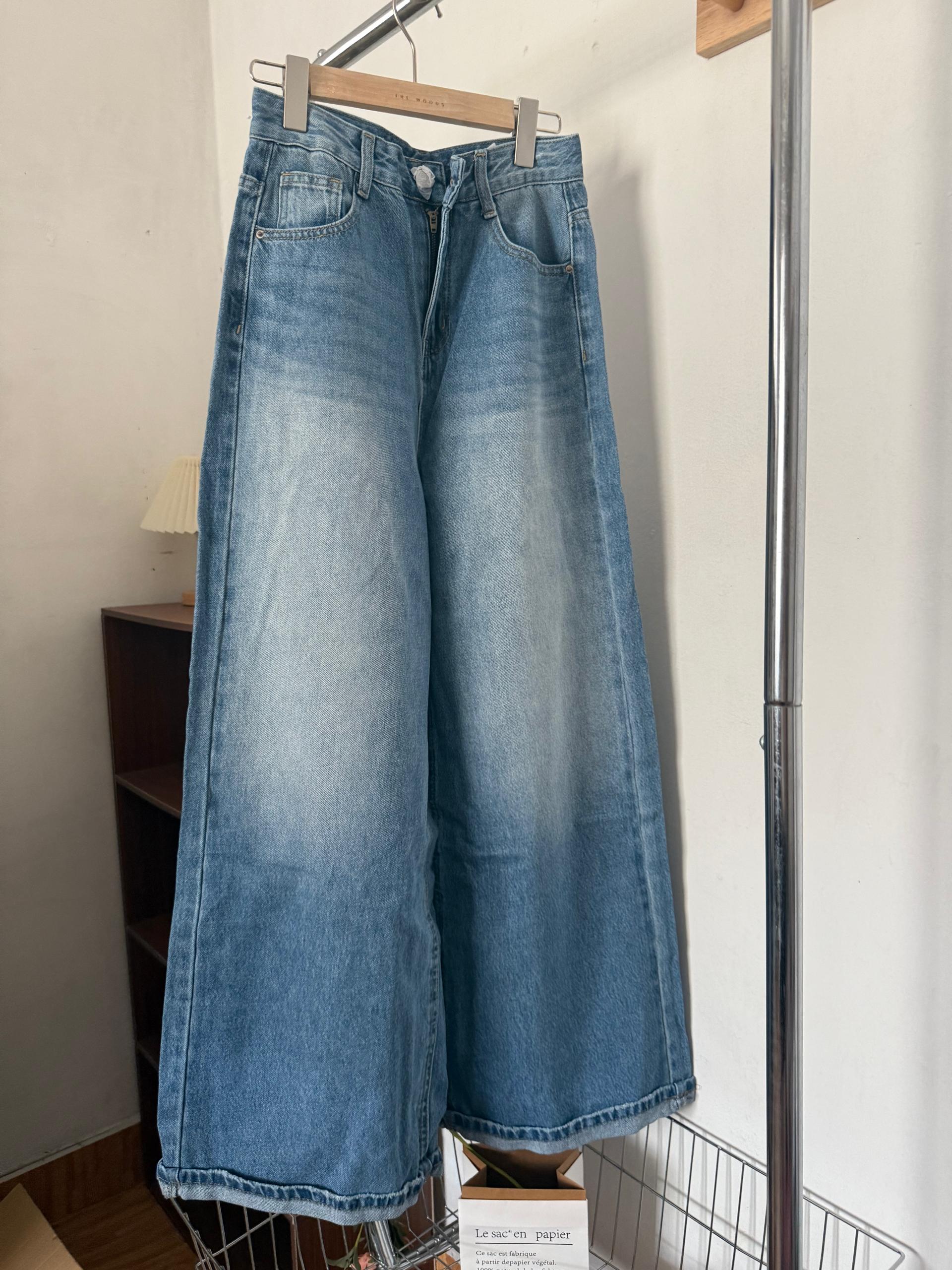 0176 DOROTHY JEANS