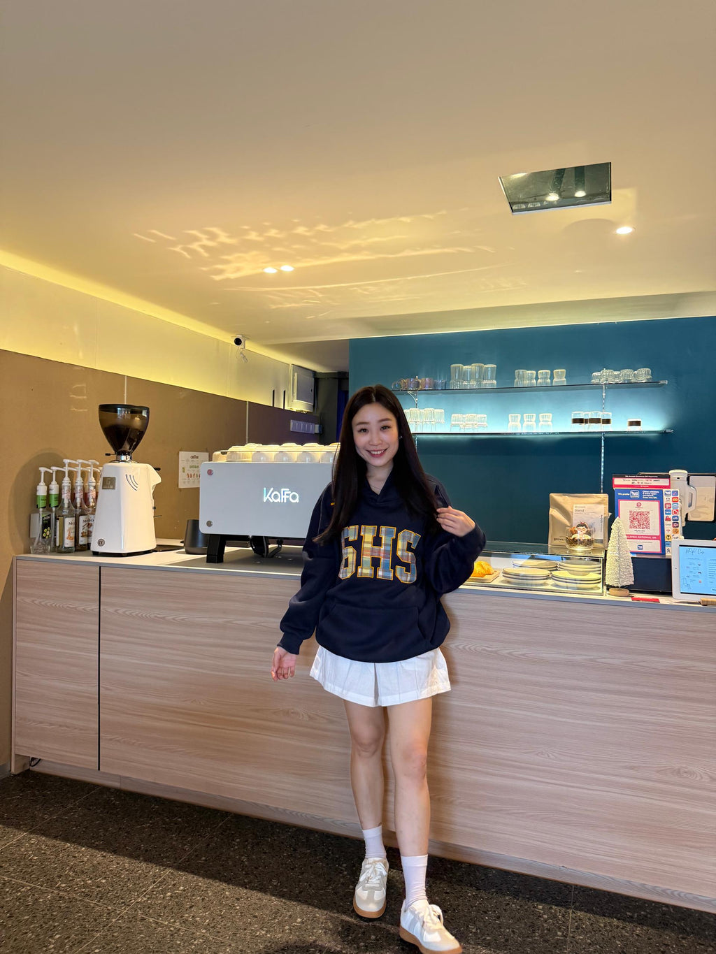 0133 NAVY HOODIE