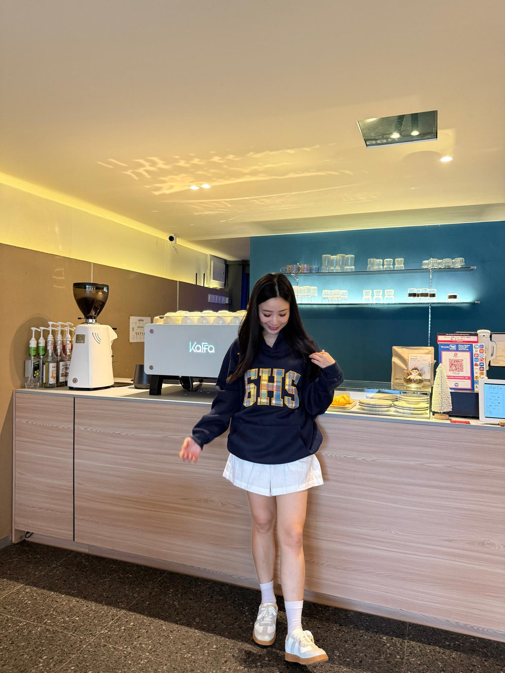 0133 NAVY HOODIE