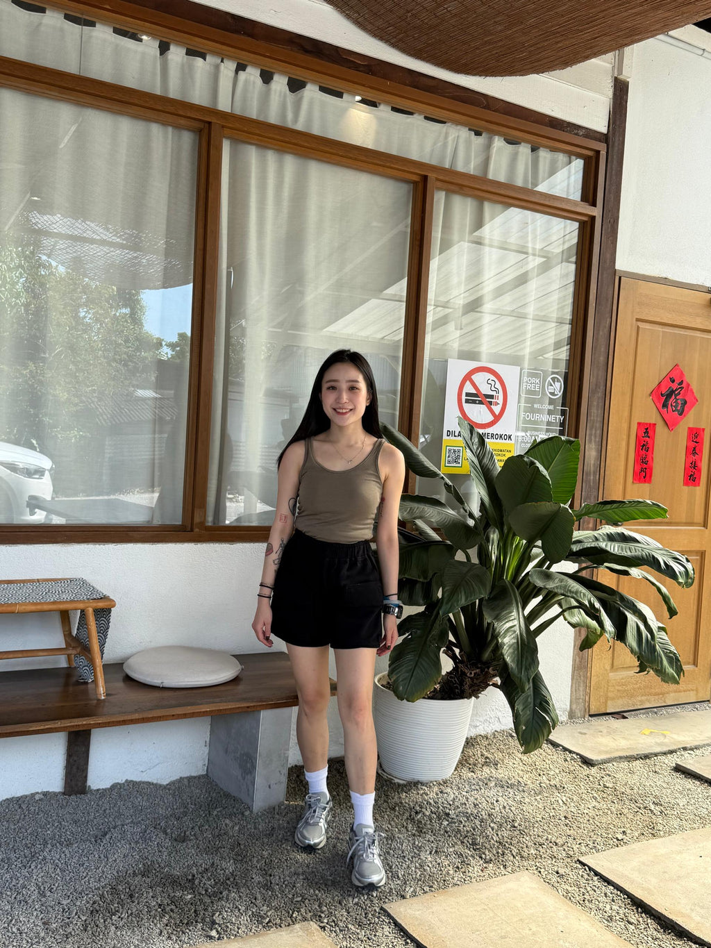 0028 LEONA SHORTS