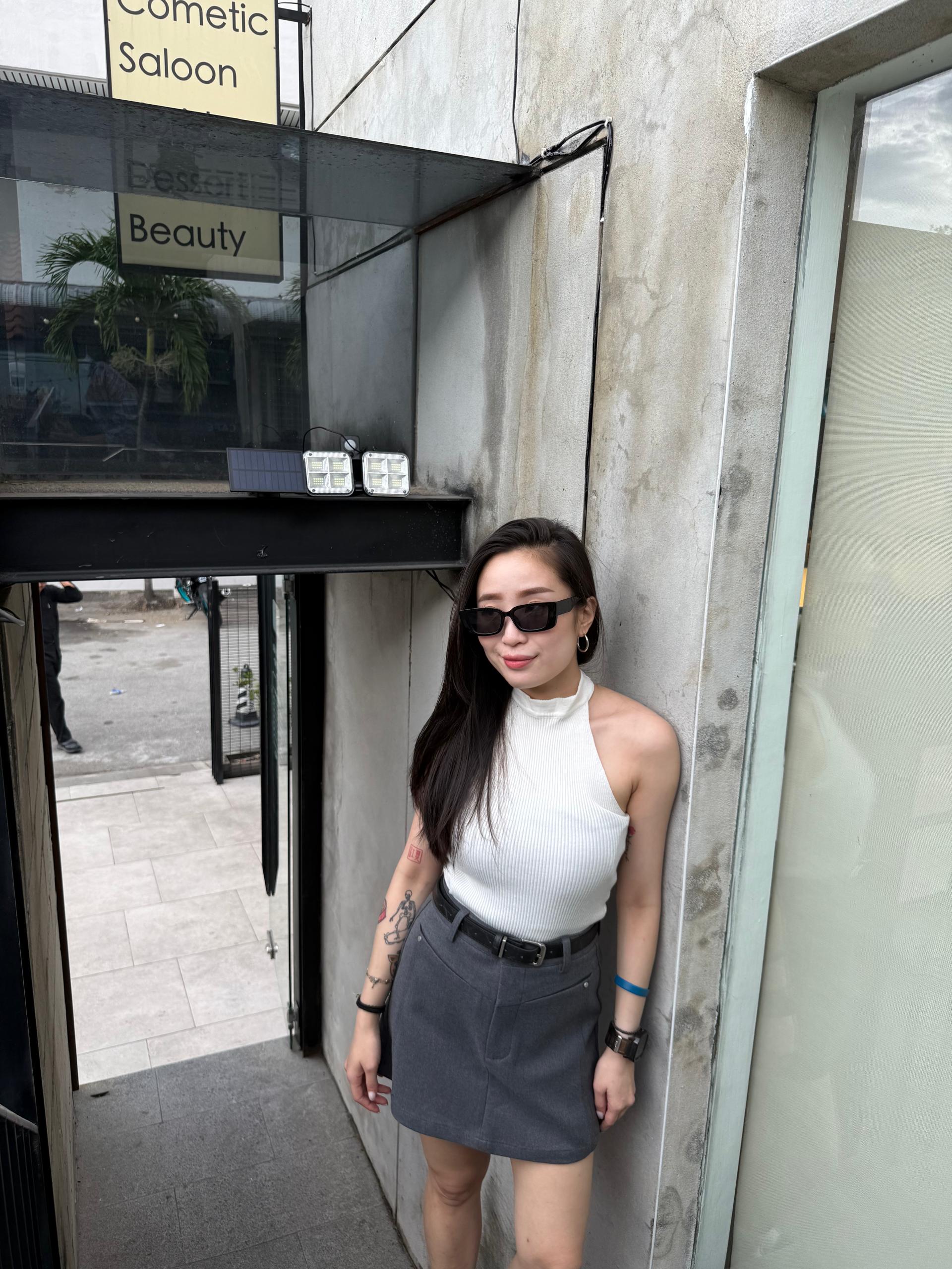 0072 ELLIE HALTER TOP